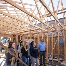 Students tour job site