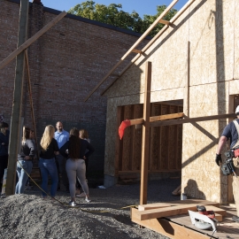 Students tour job site